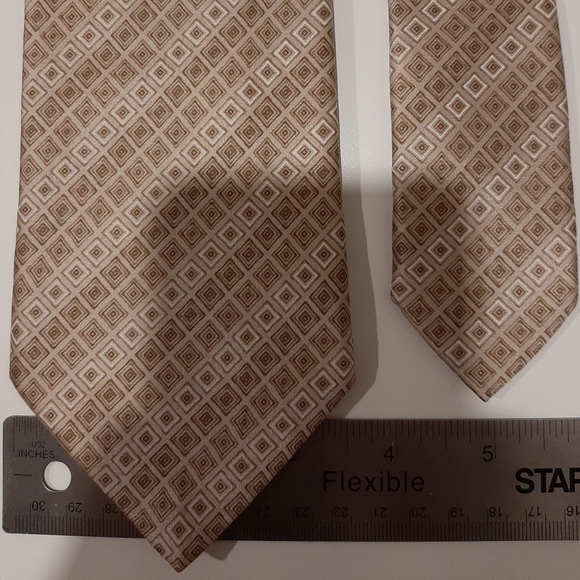Brioni Neck Tie - Picture 2 of 3